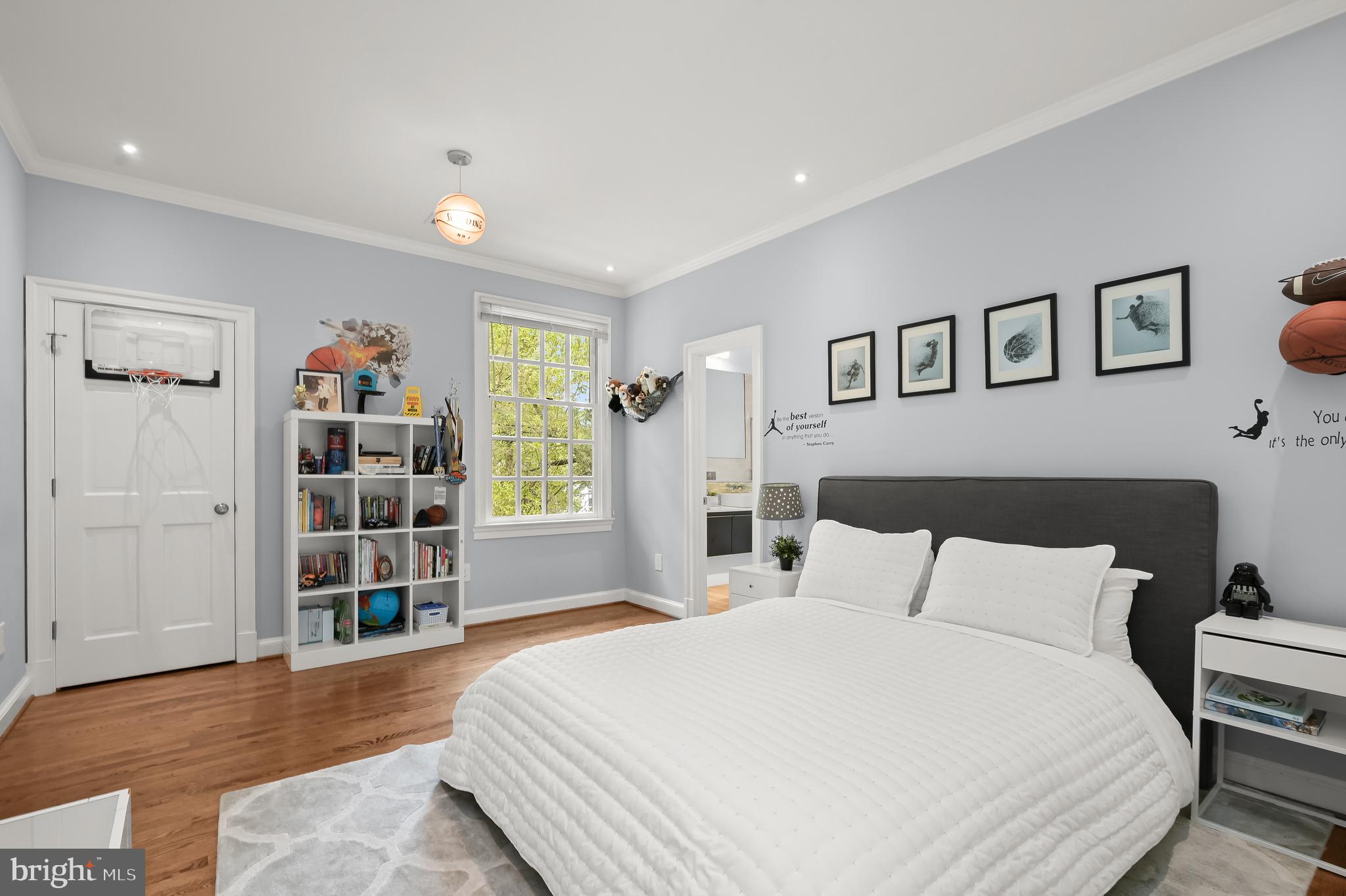 BRADLEY HILLS GROVE - Residential