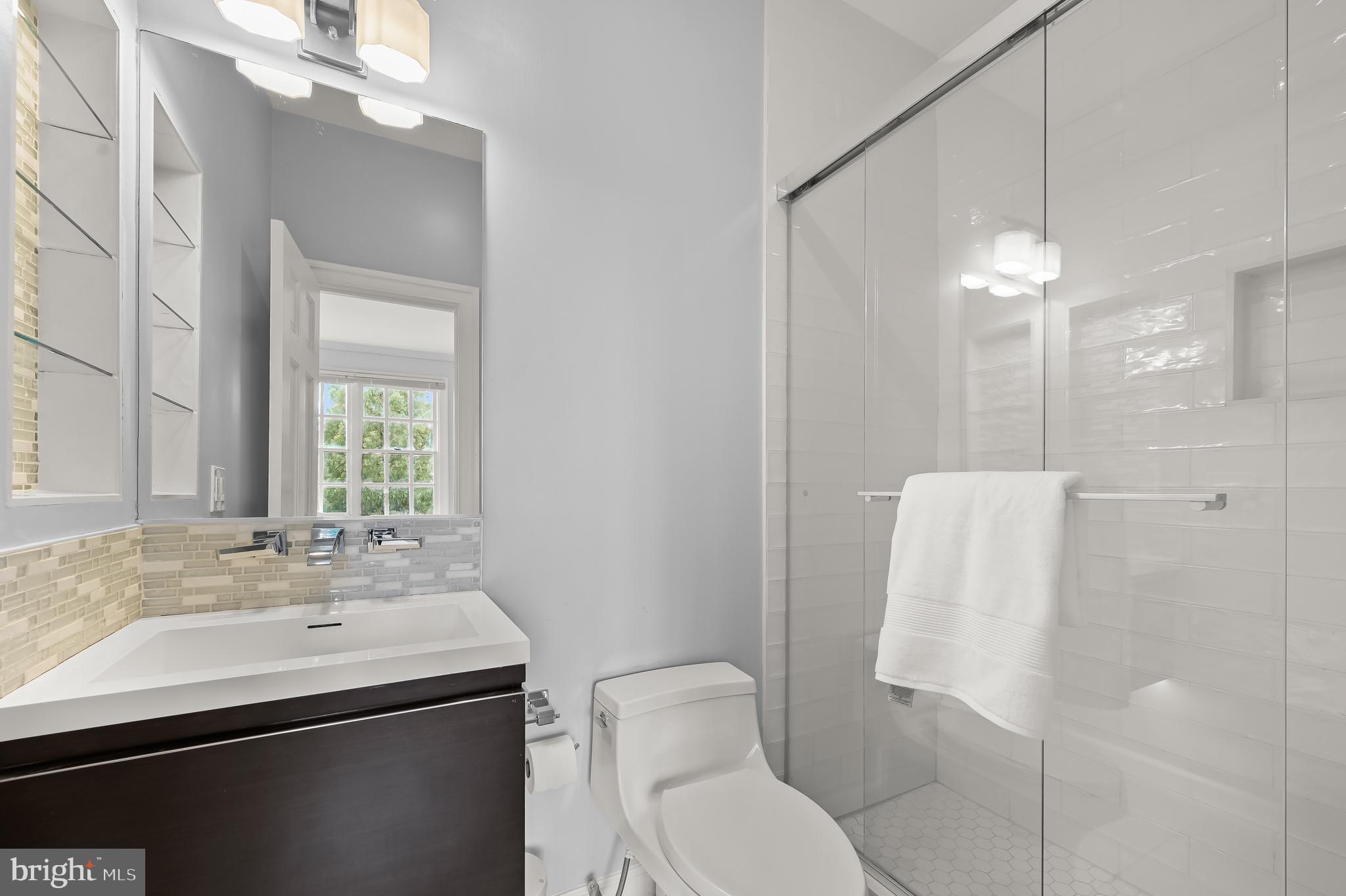 BRADLEY HILLS GROVE - Residential