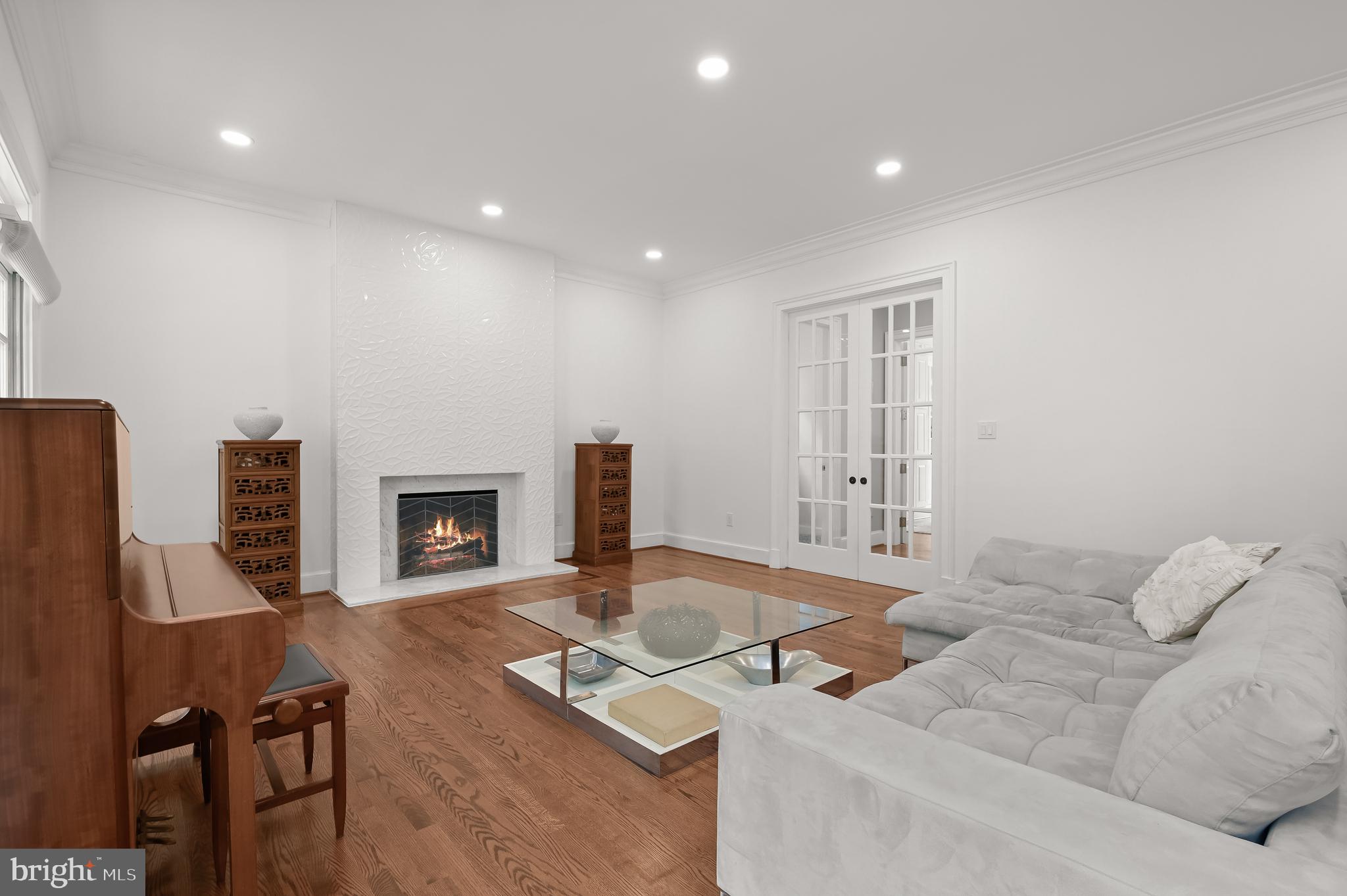 BRADLEY HILLS GROVE - Residential