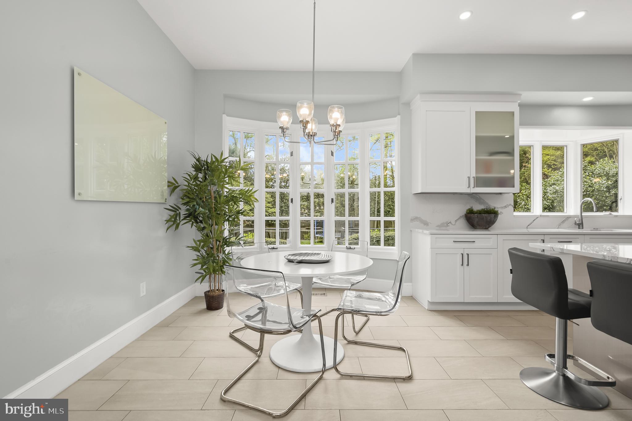 BRADLEY HILLS GROVE - Residential