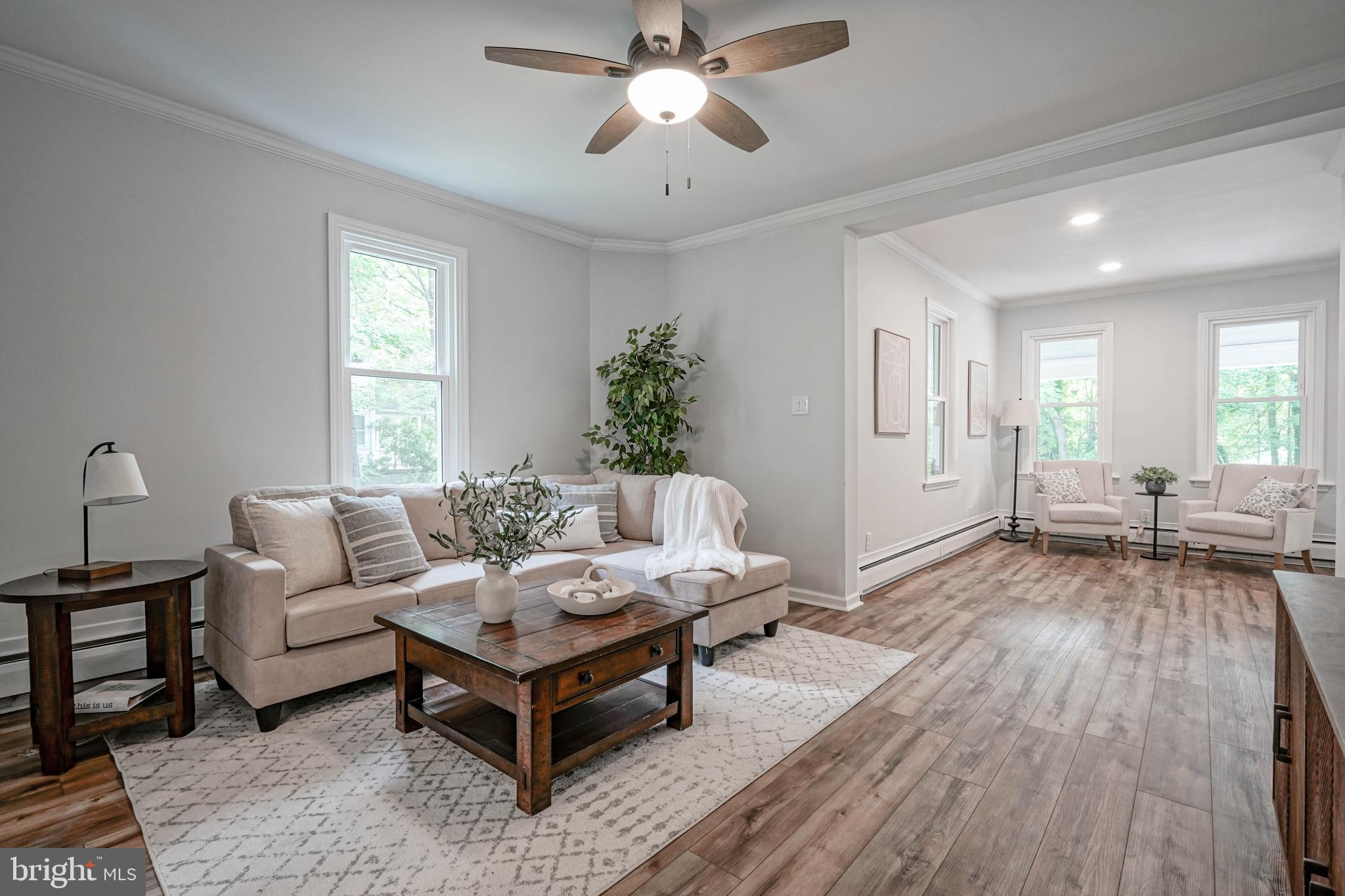 850 MANTUA BOULEVARD