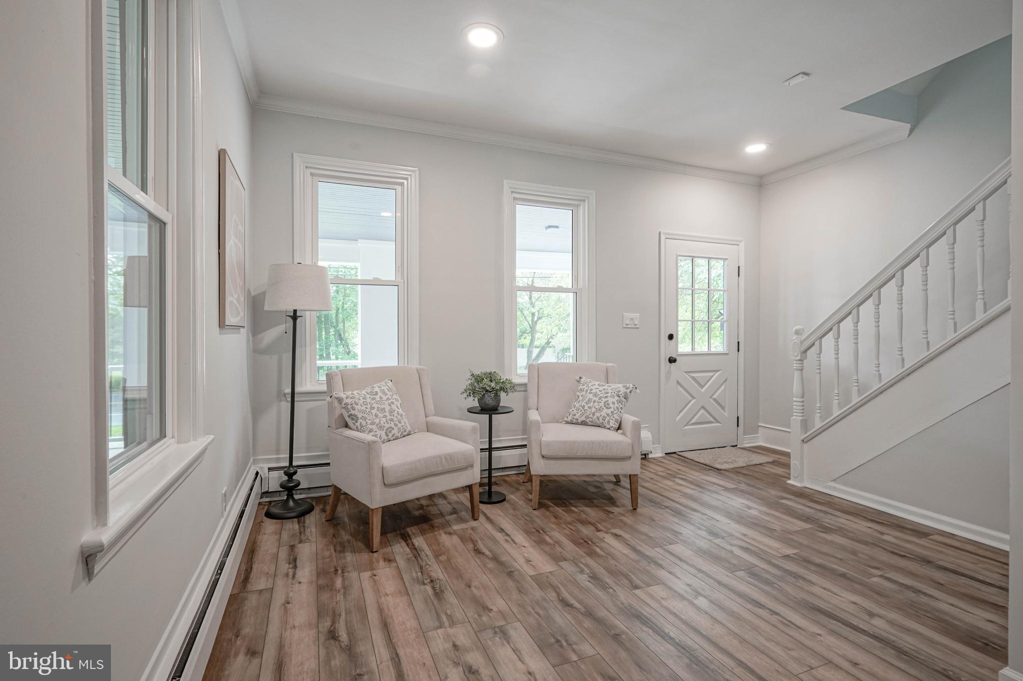 850 MANTUA BOULEVARD