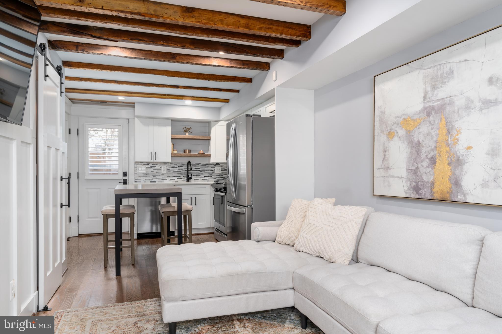 OLD TOWN ALEXANDRIA - Residential