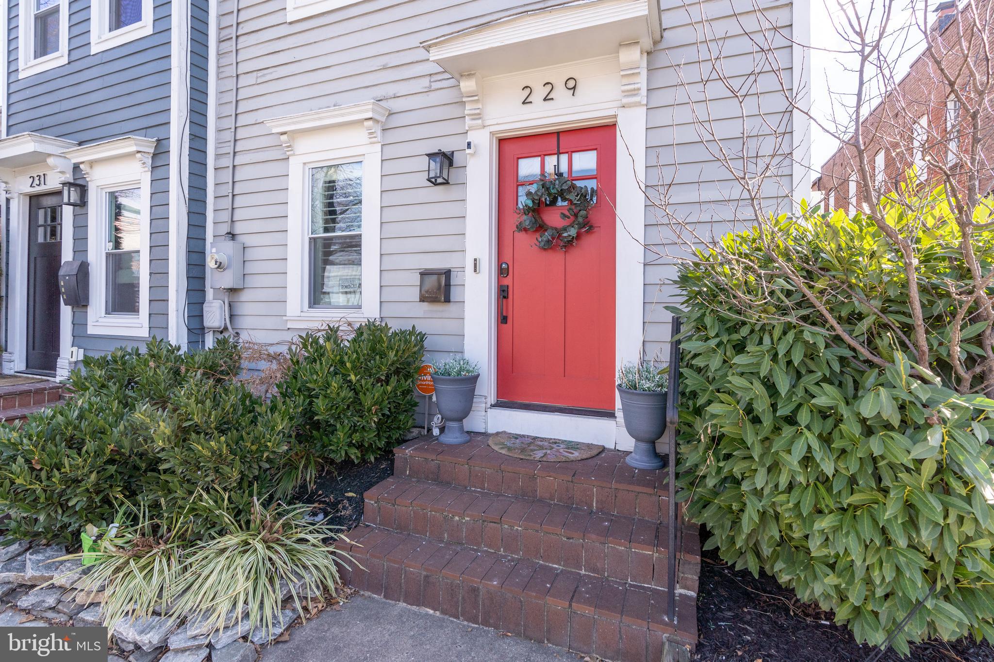 229 N HENRY STREET