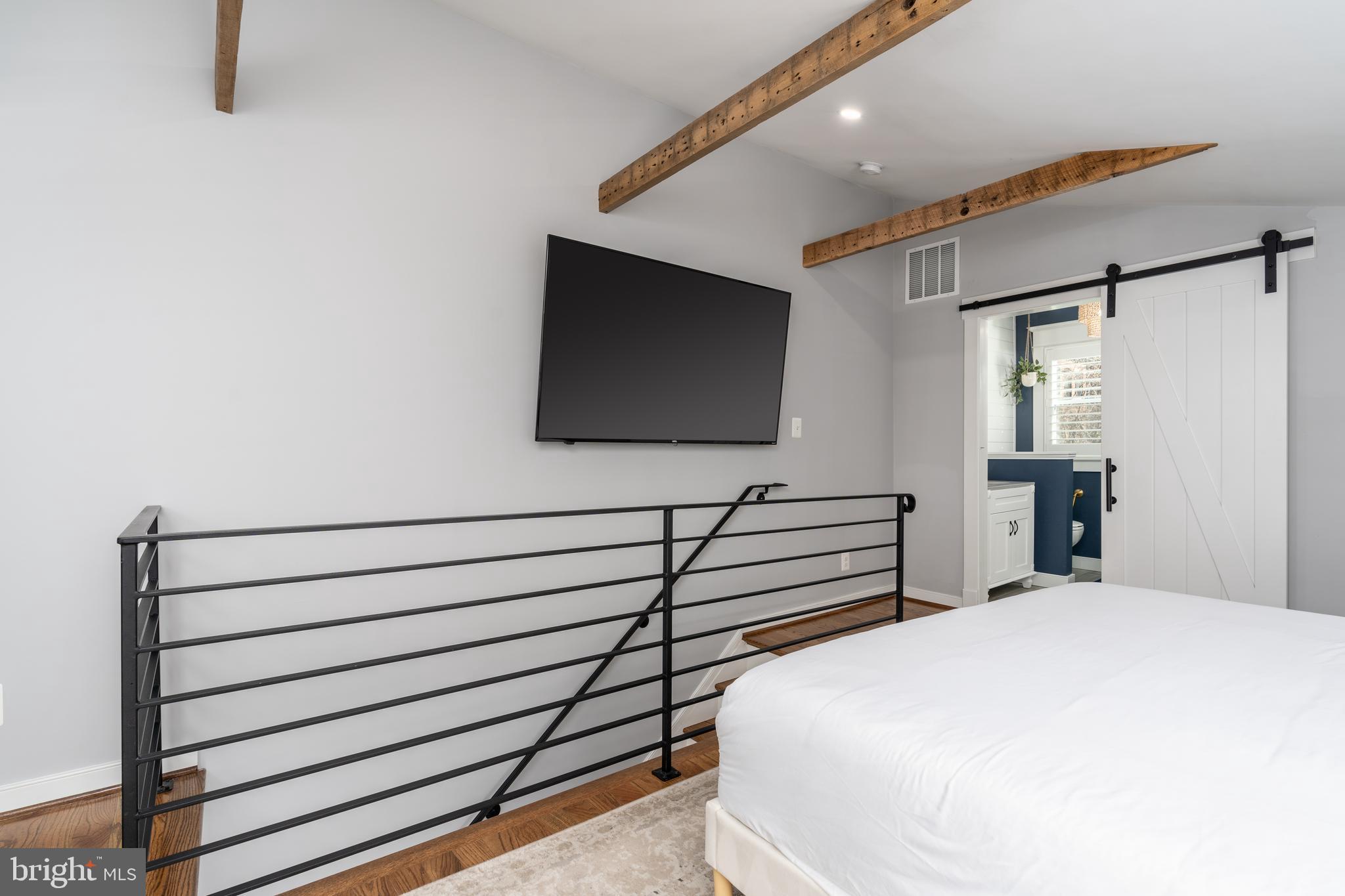 OLD TOWN ALEXANDRIA - Residential