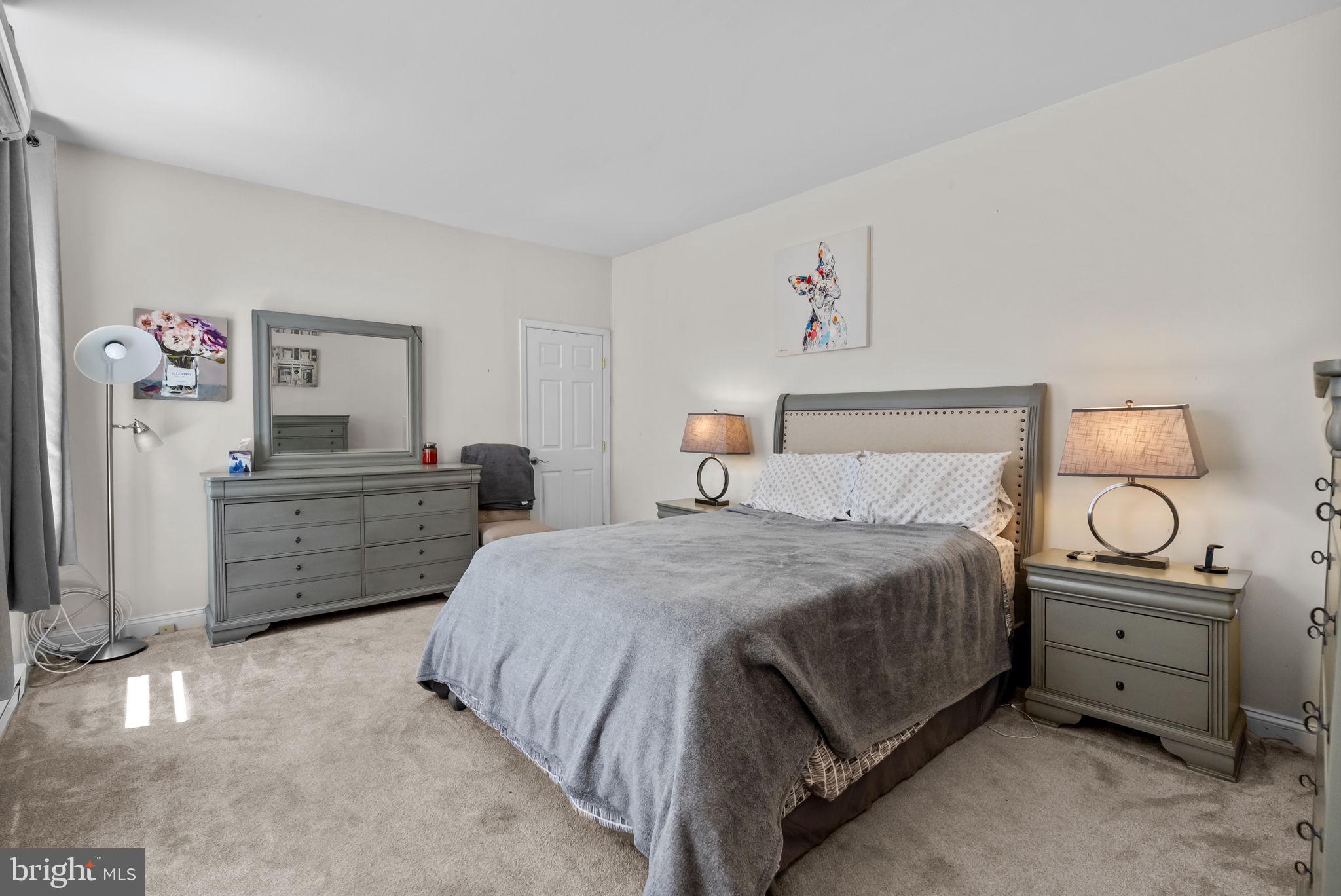 FAIRMOUNT - Residential