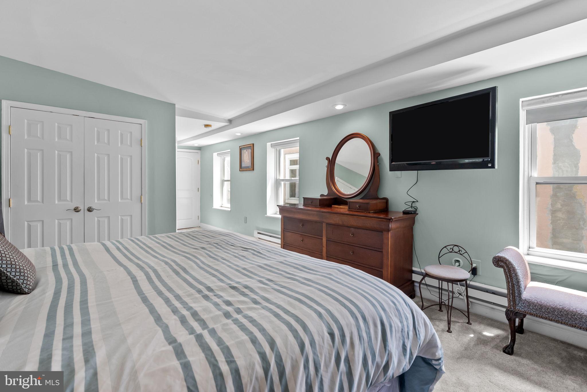 FAIRMOUNT - Residential