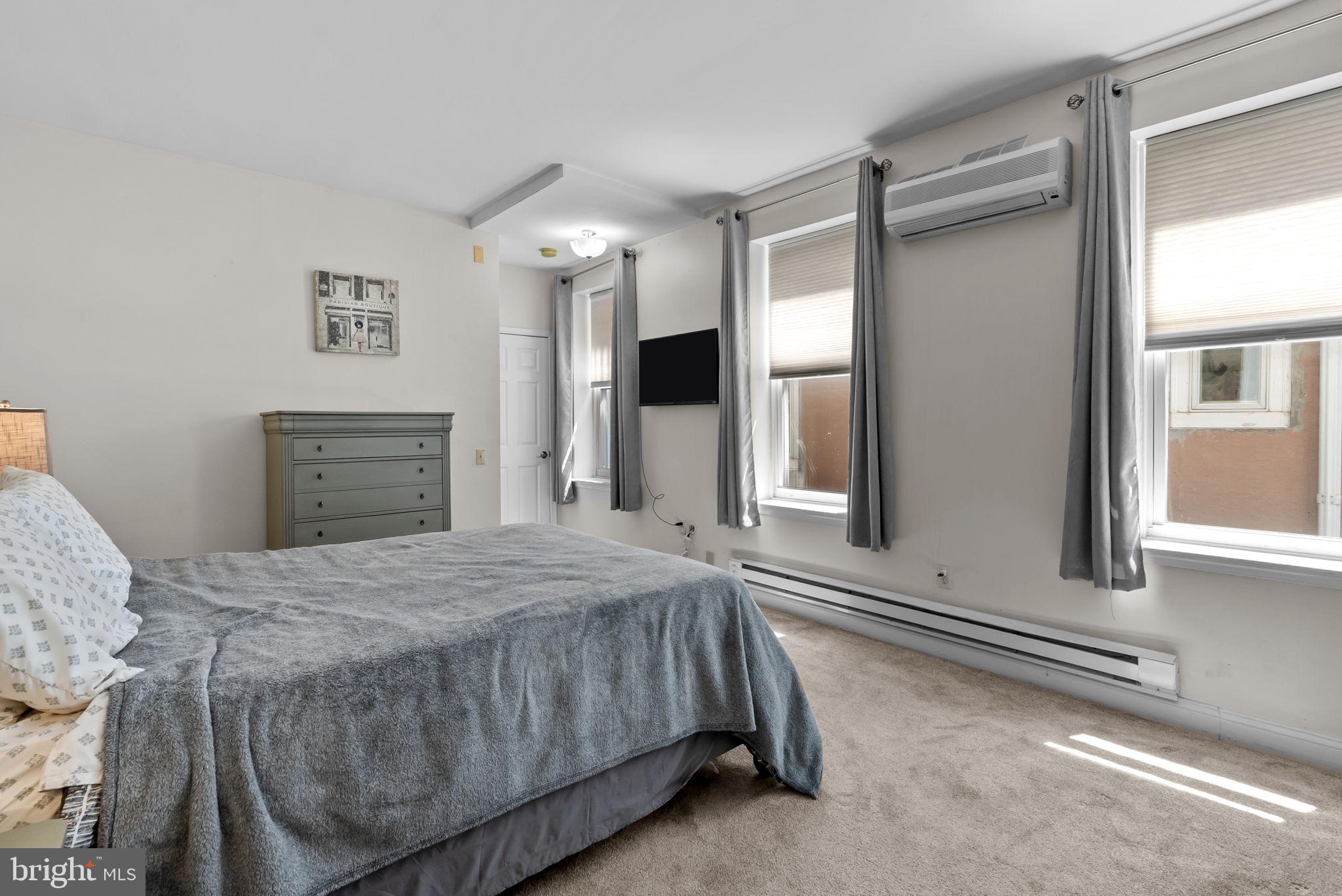 FAIRMOUNT - Residential