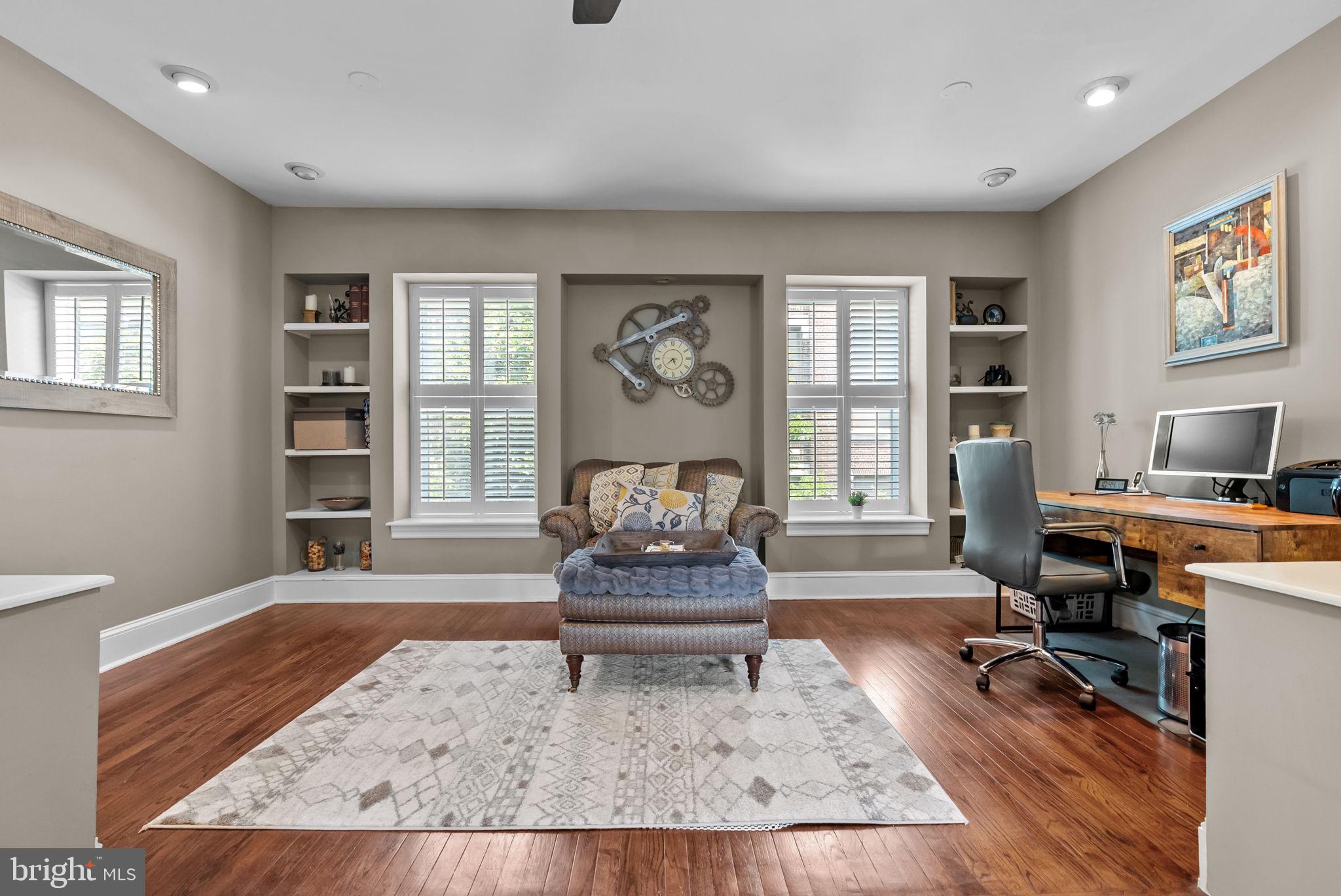 FAIRMOUNT - Residential