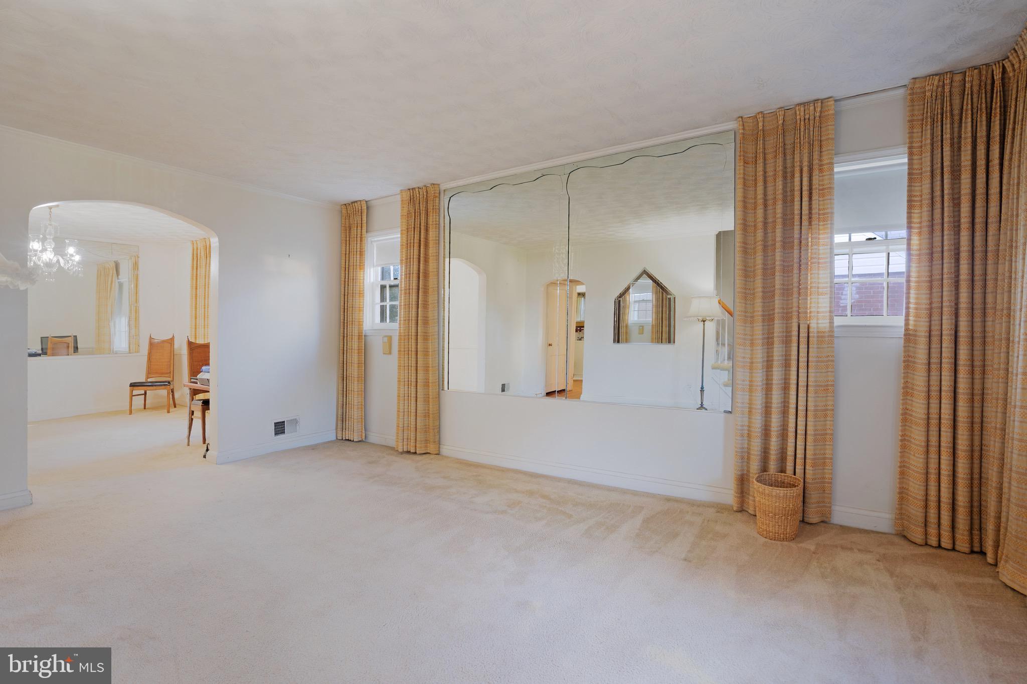 WEST ARLINGTON - Residential