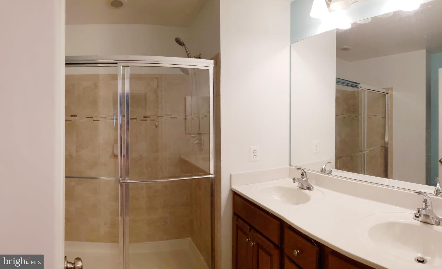 POTOMAC CREST - Residential Lease