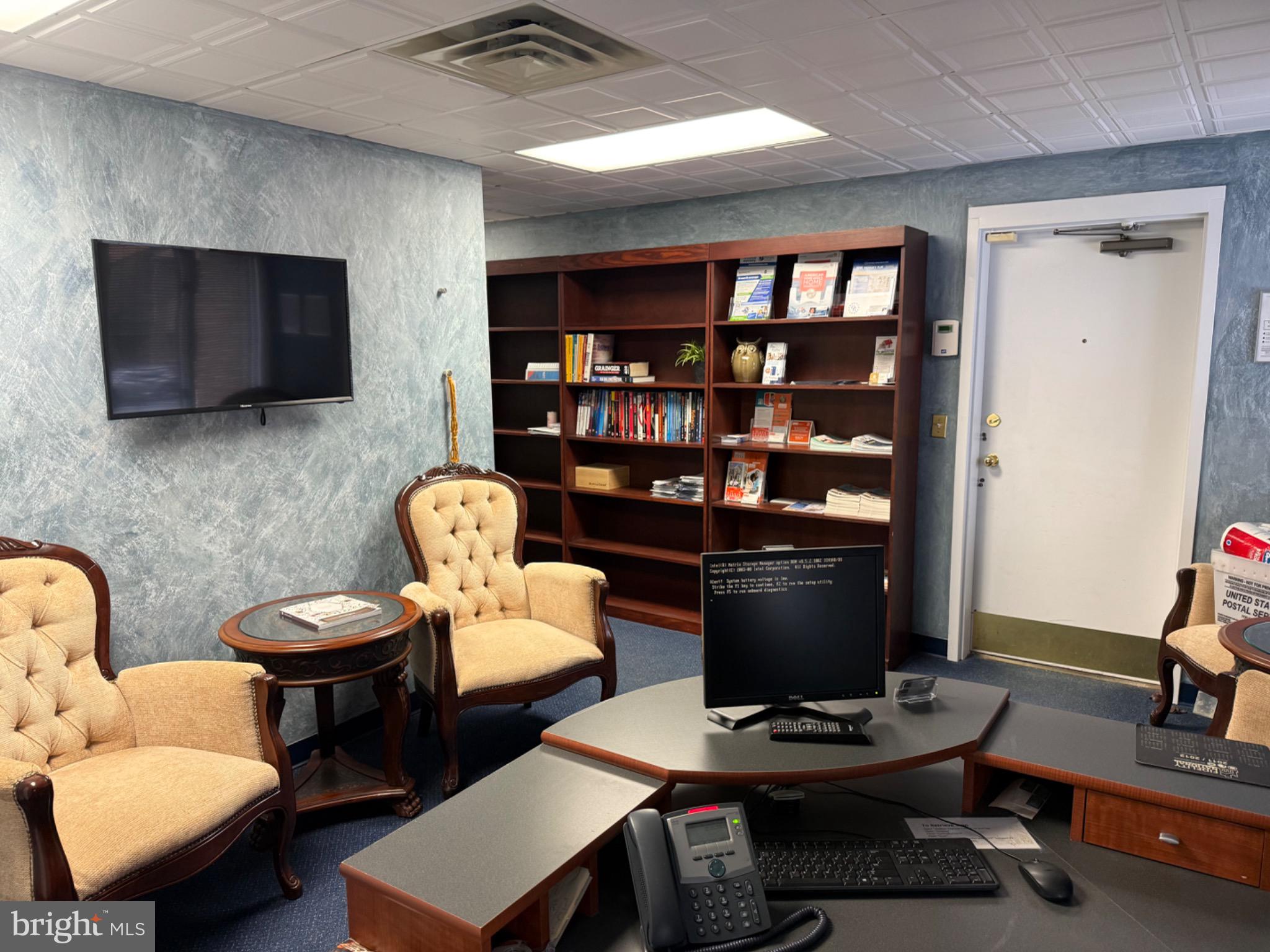 OAKLAND MILLS - Commercial Sale