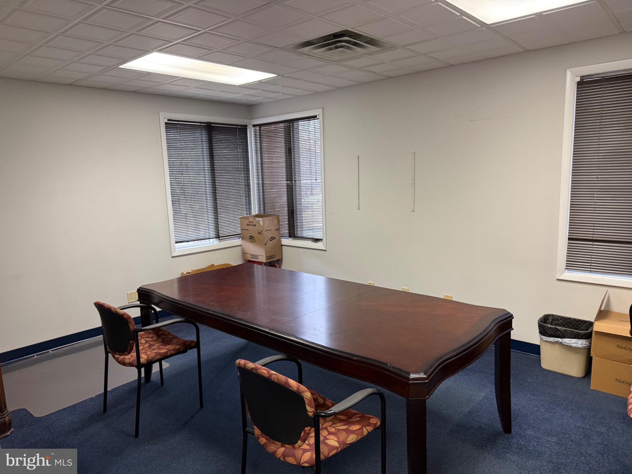 OAKLAND MILLS - Commercial Sale