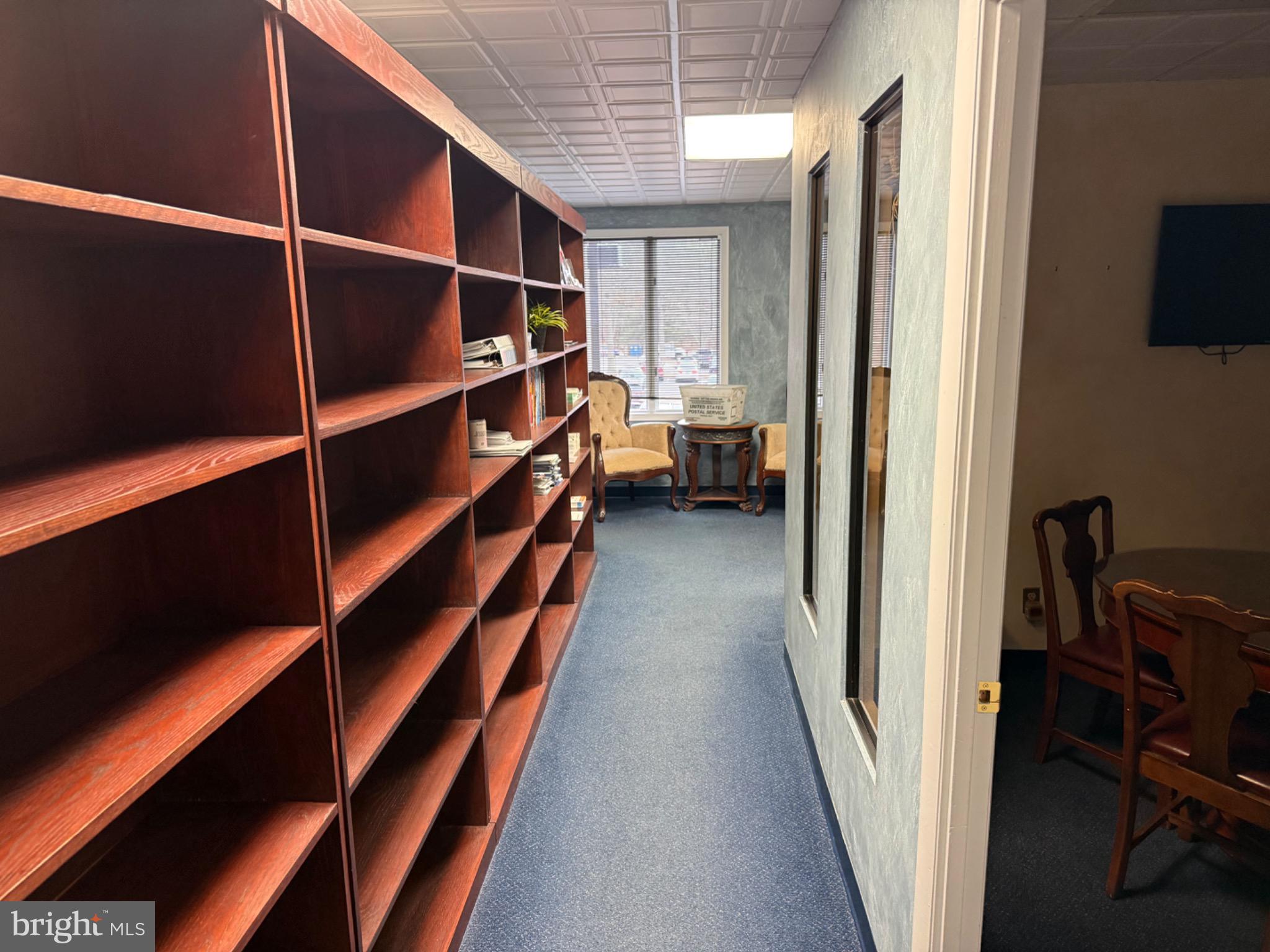 OAKLAND MILLS - Commercial Sale