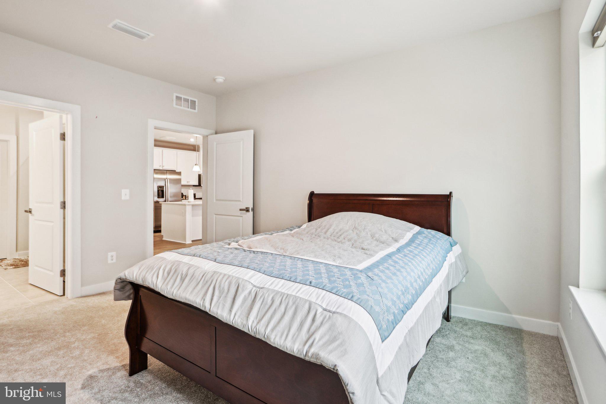 LOUDOUN VIEW CONDO FLATS - Residential