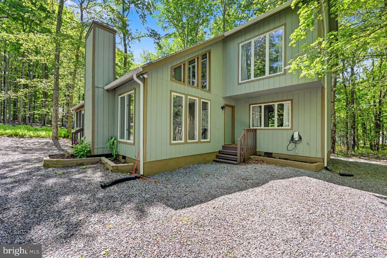 ARROWHEAD LAKE - Residential