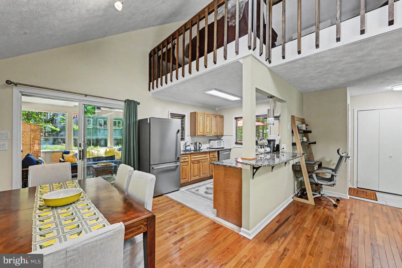 ARROWHEAD LAKE - Residential