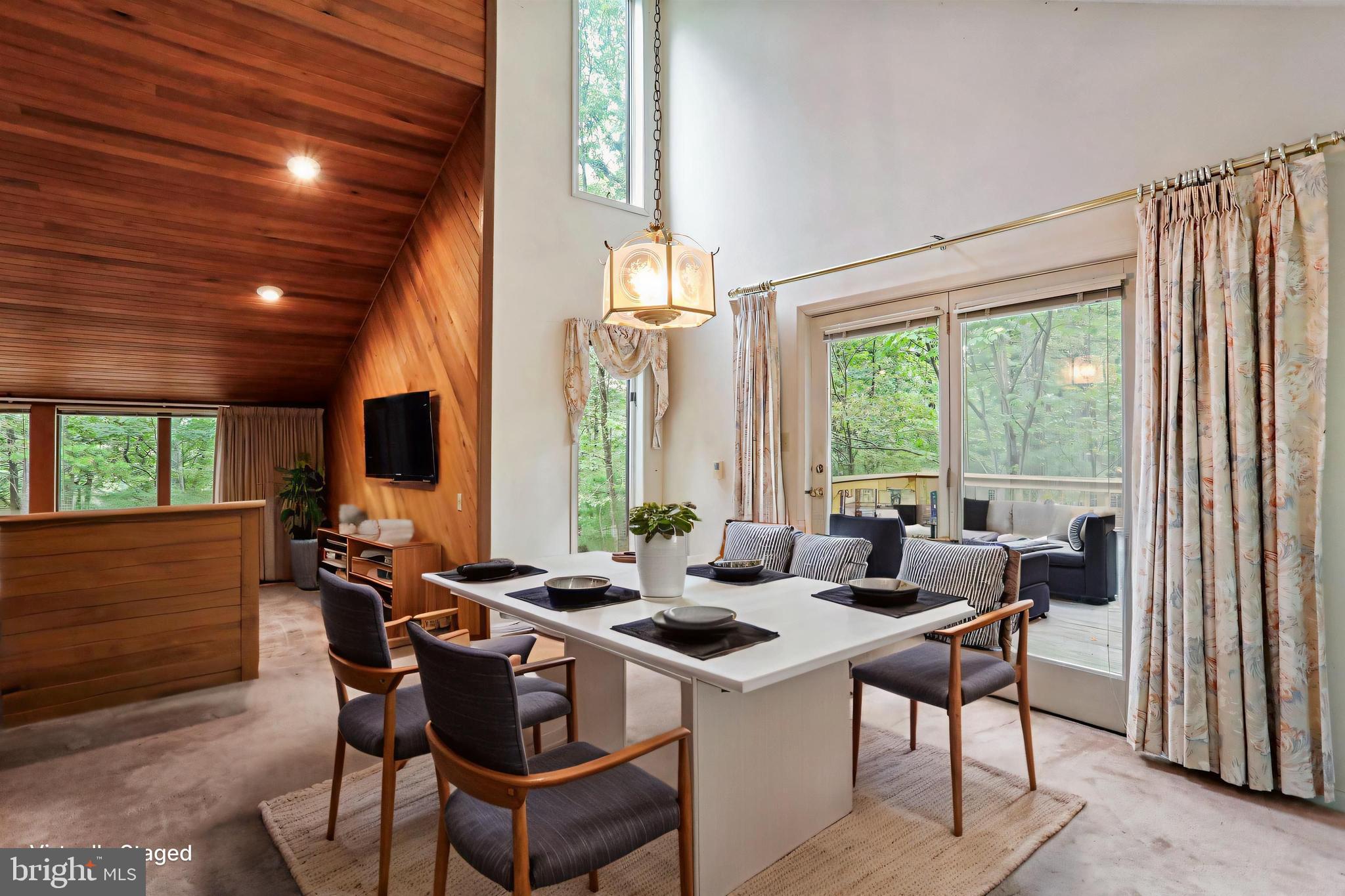 THE WOODS - Residential