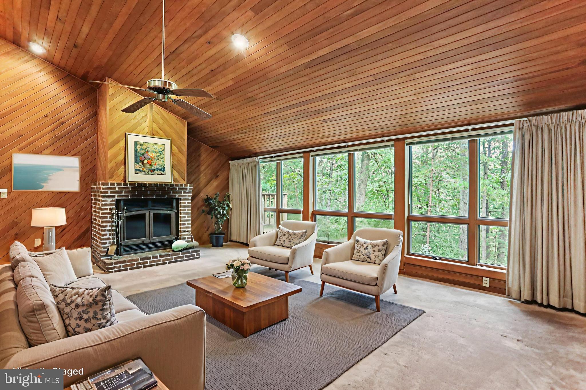 THE WOODS - Residential