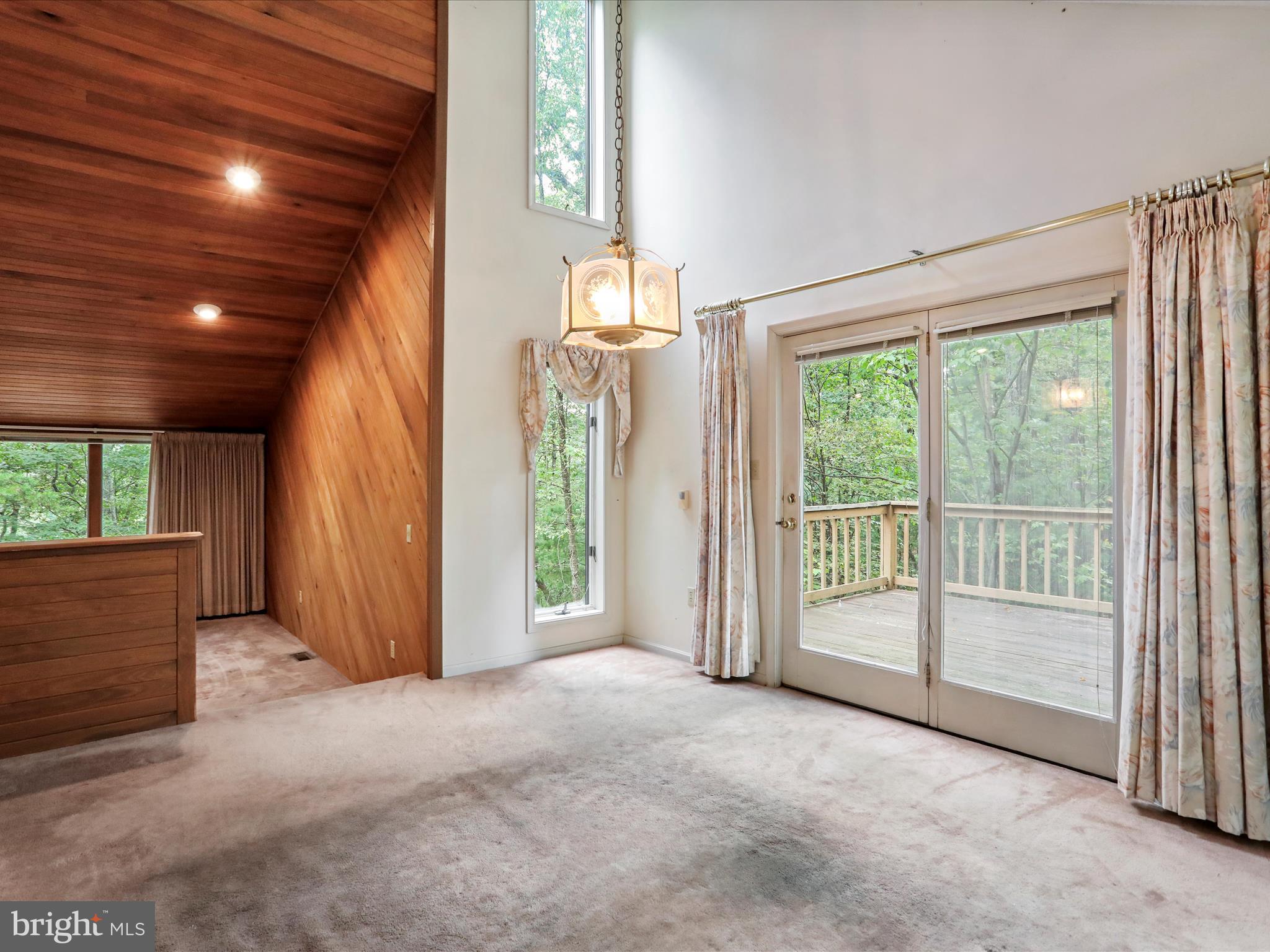 THE WOODS - Residential