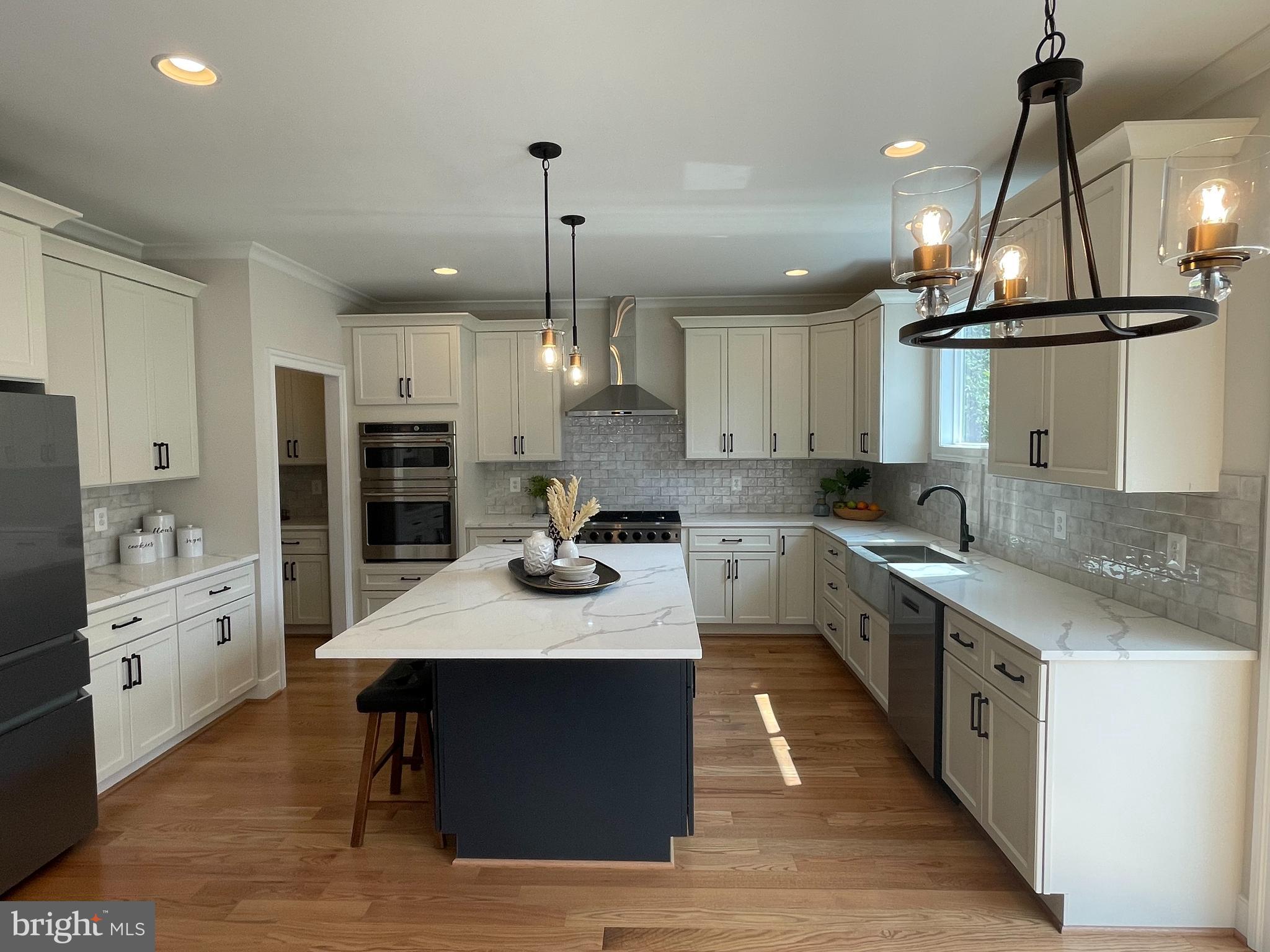 PIMMIT VIEW - Residential