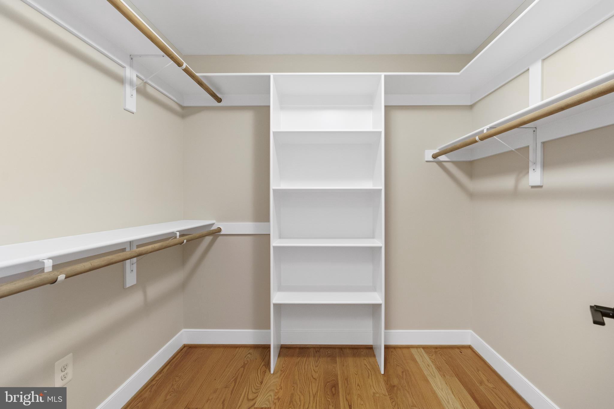 PIMMIT VIEW - Residential