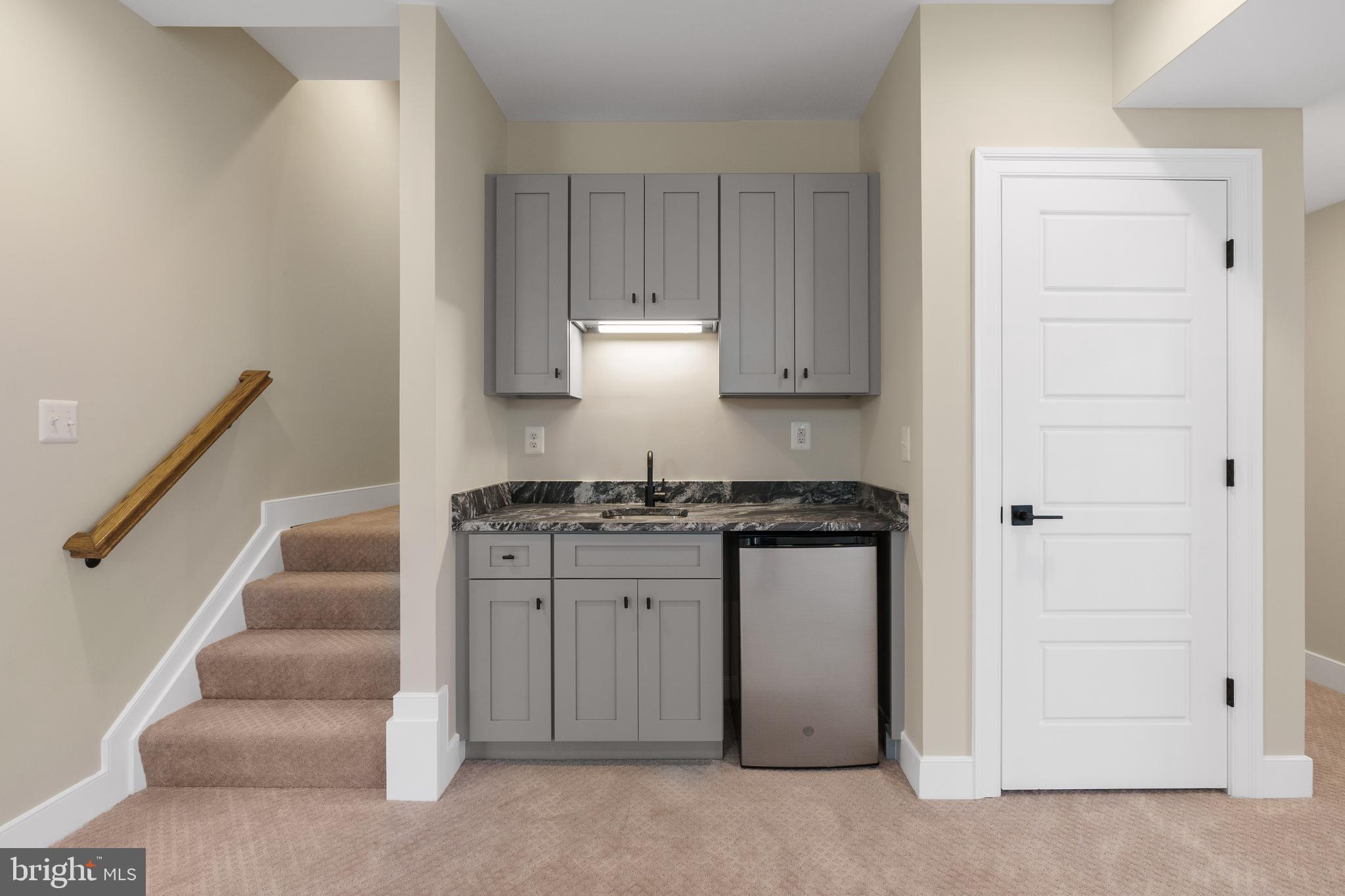 PIMMIT VIEW - Residential