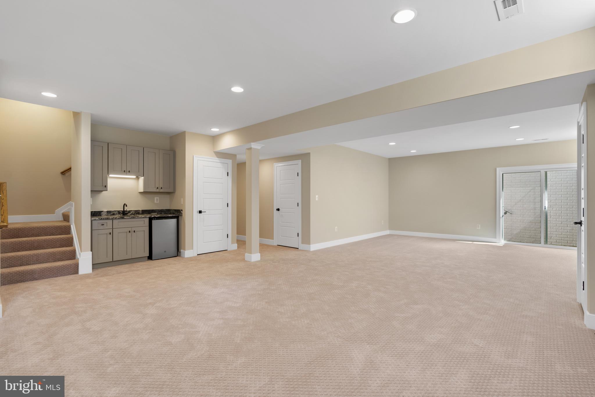 PIMMIT VIEW - Residential