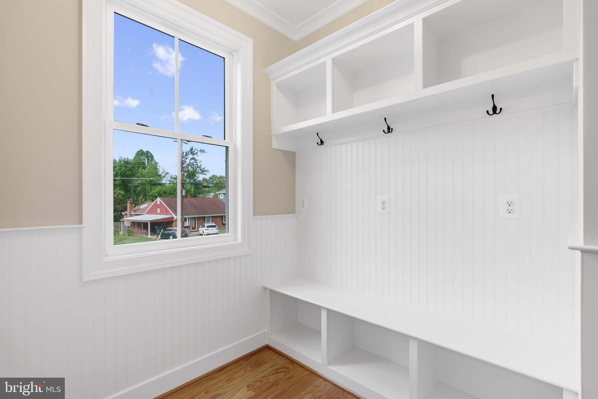 PIMMIT VIEW - Residential