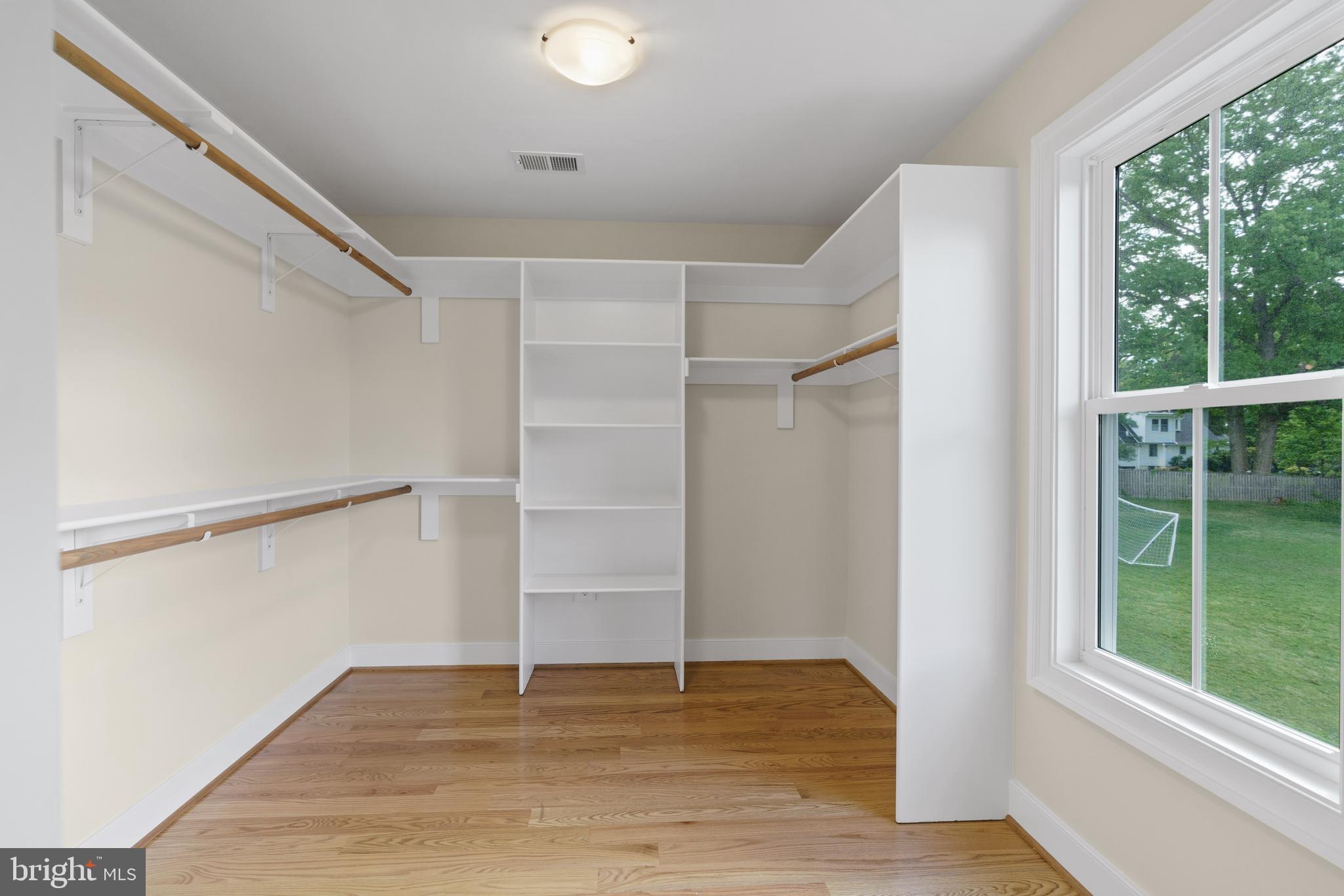 PIMMIT VIEW - Residential