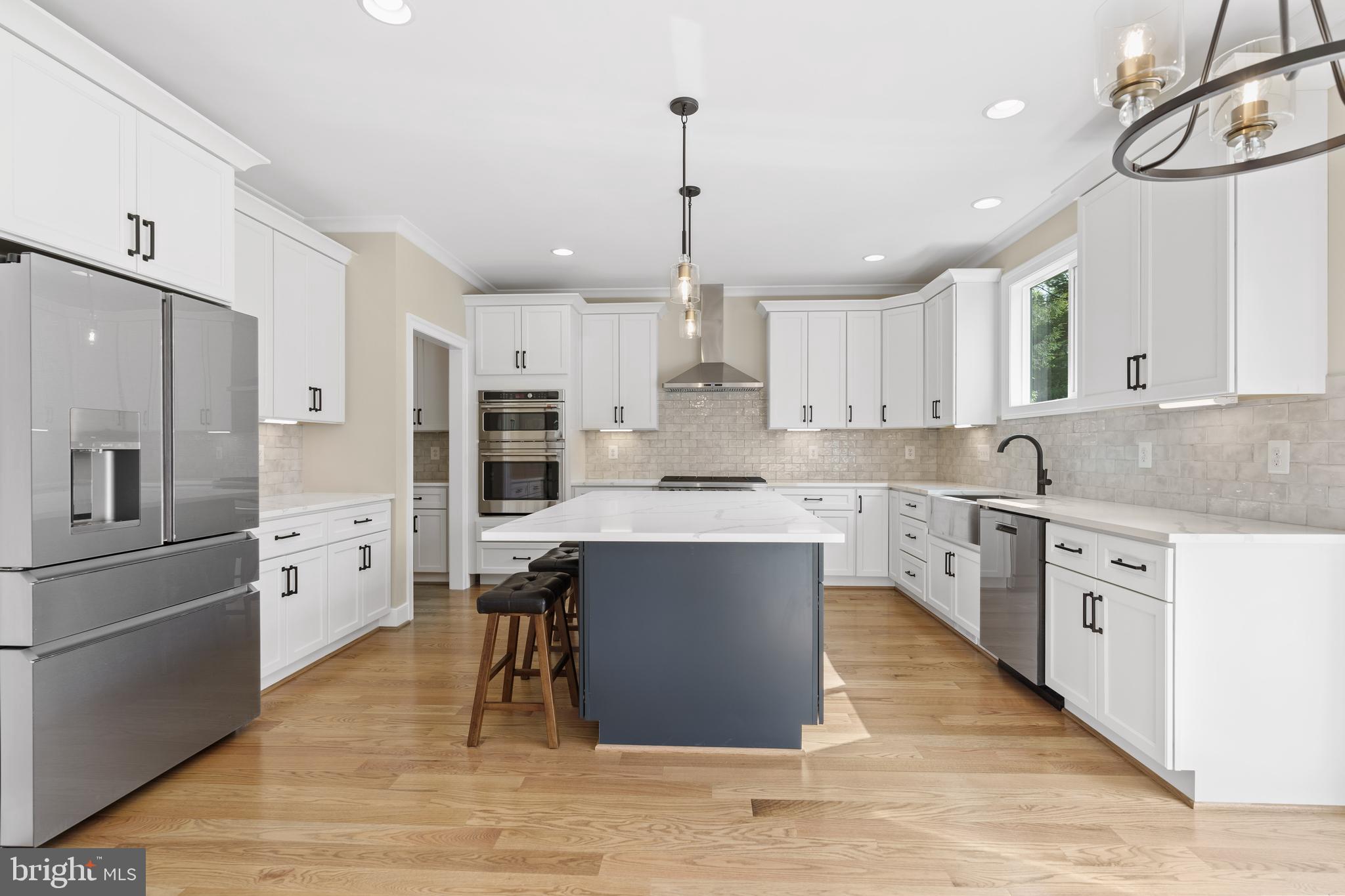 PIMMIT VIEW - Residential