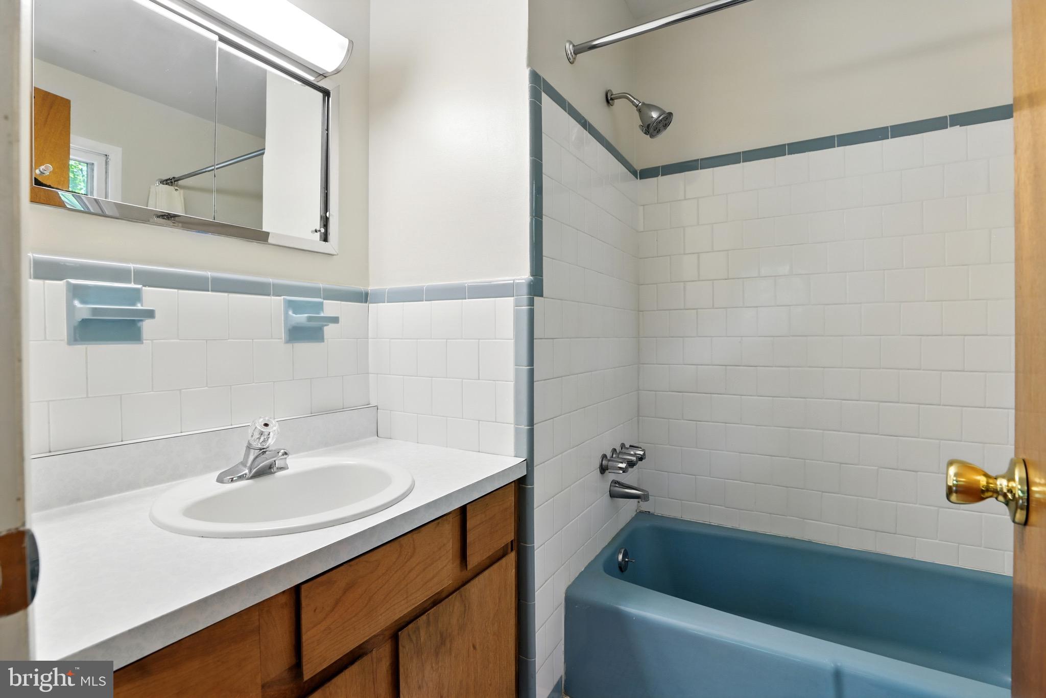 MOYAONE RESERVE - Residential Lease