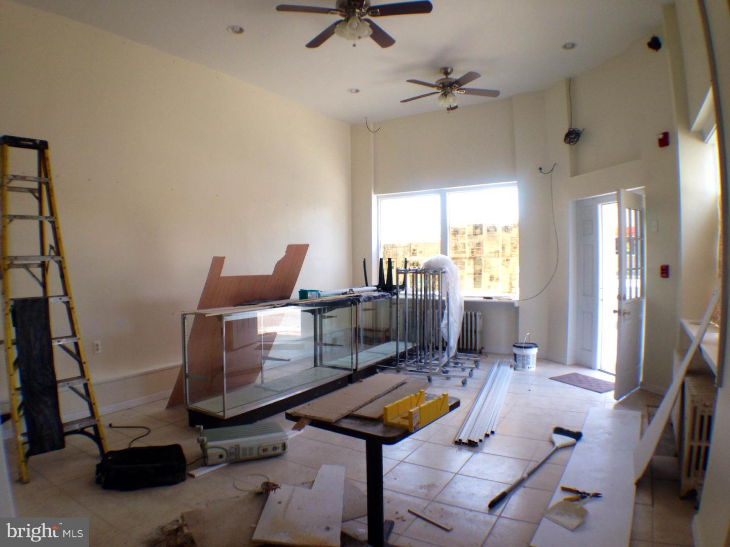 OVERBROOK - Commercial Lease