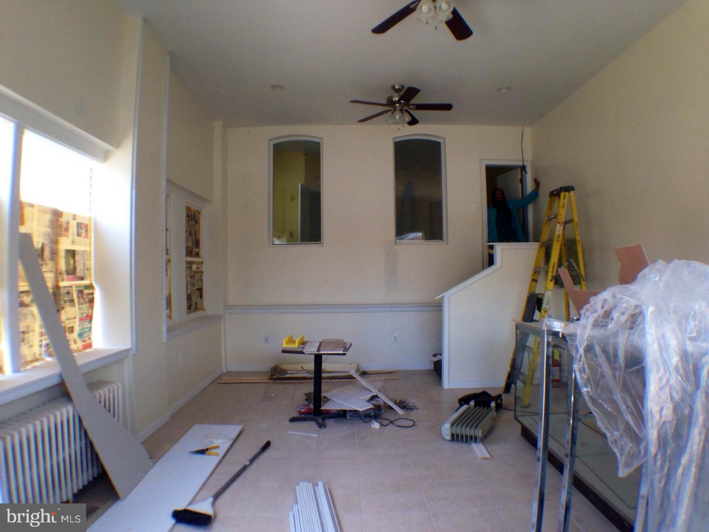 OVERBROOK - Commercial Lease