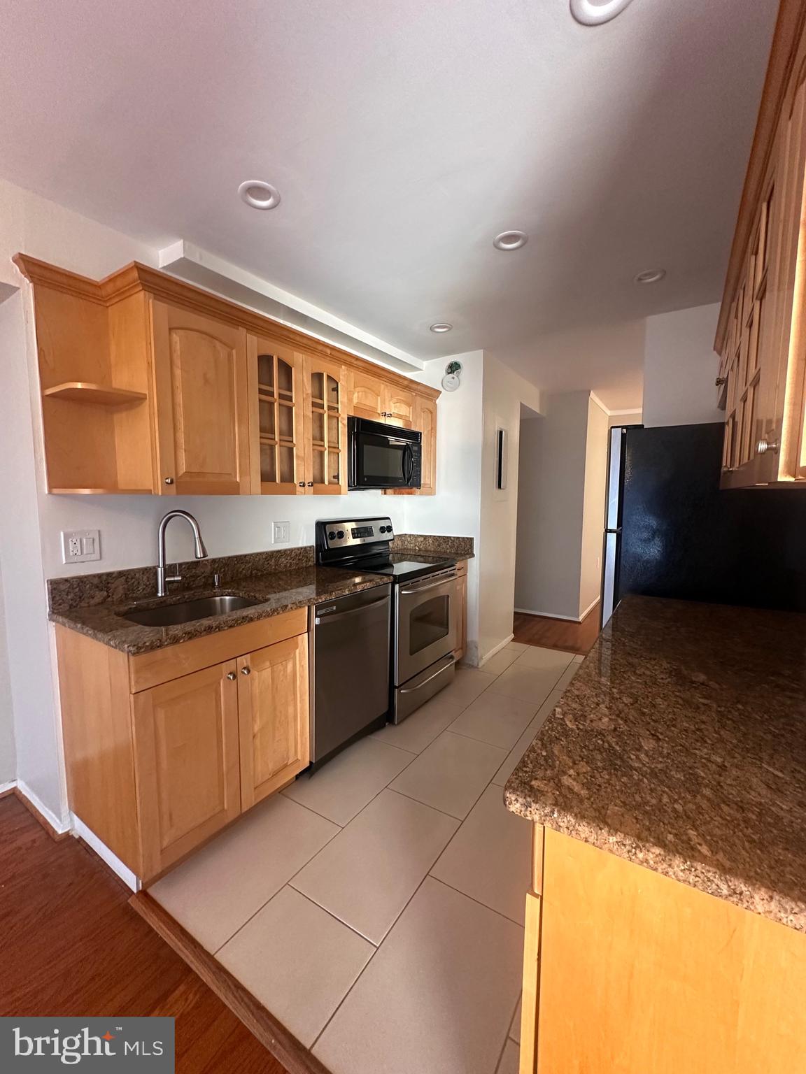 VILLA RIDGE CONDOMINIUM - Residential