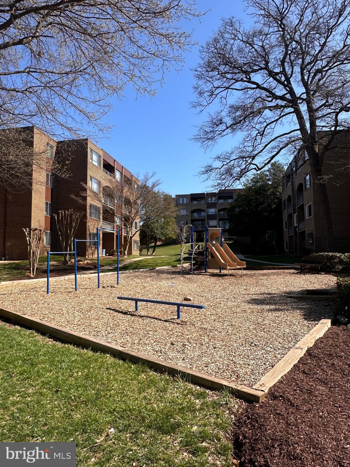 VILLA RIDGE CONDOMINIUM - Residential