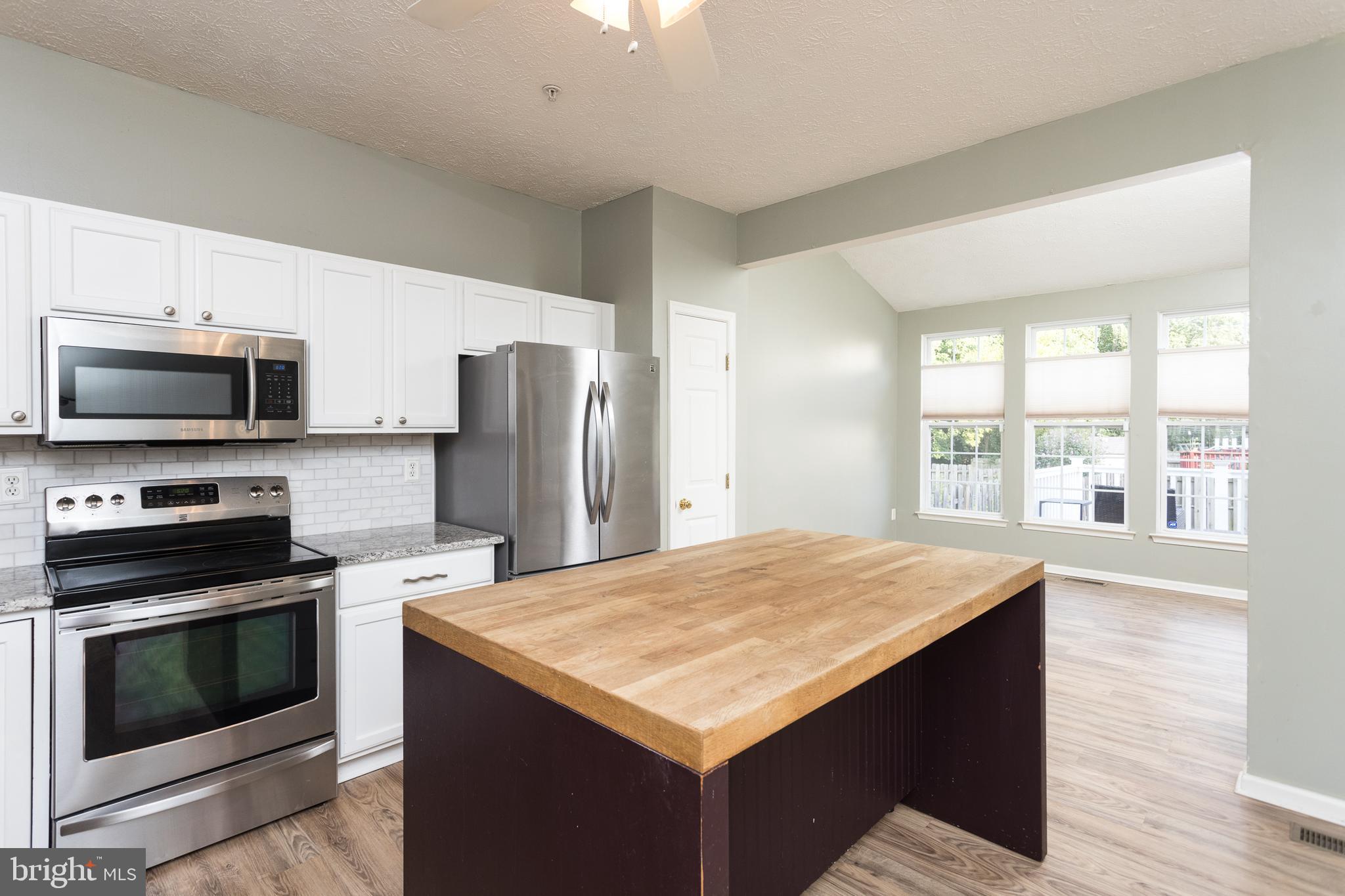 CONSTANT FRIENDSHIP - Residential