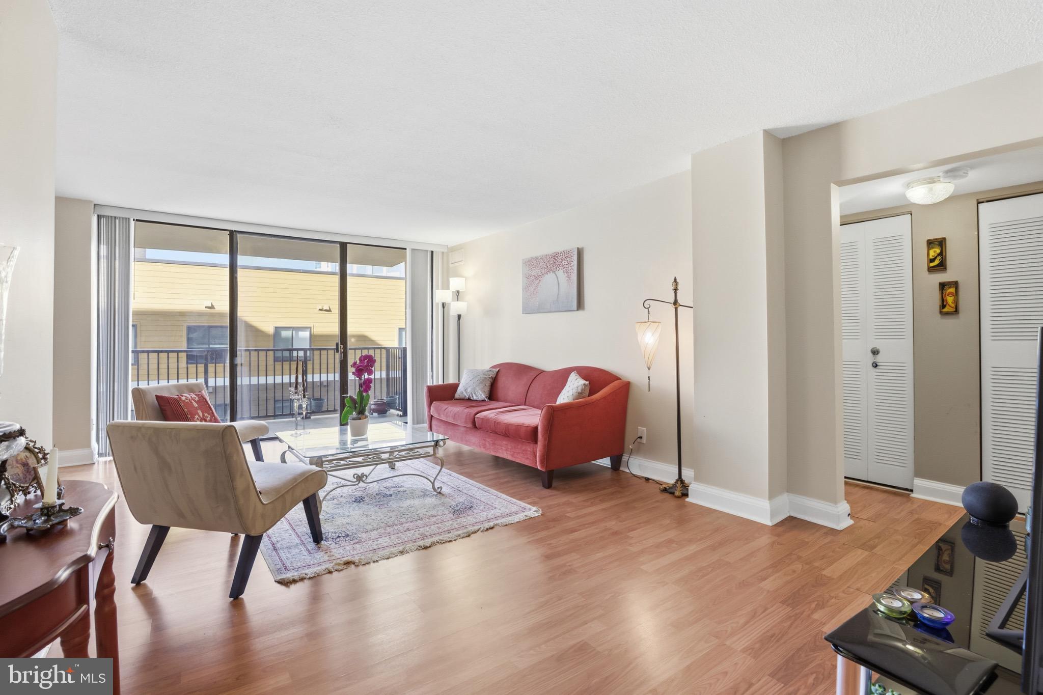 AMERICANA CENTRE - Residential