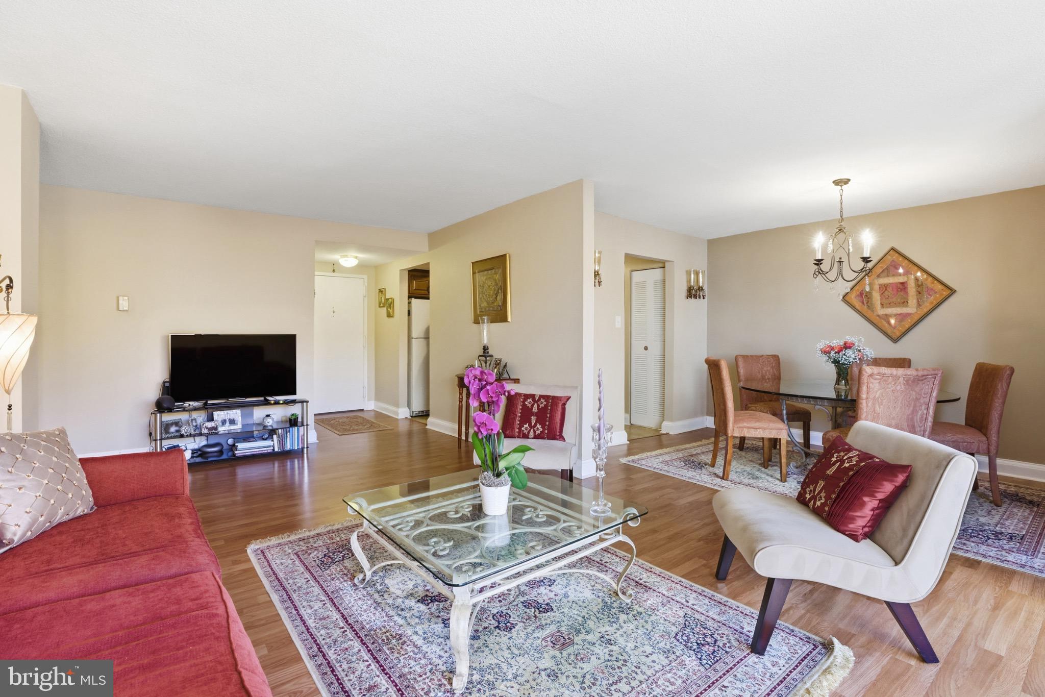 AMERICANA CENTRE - Residential