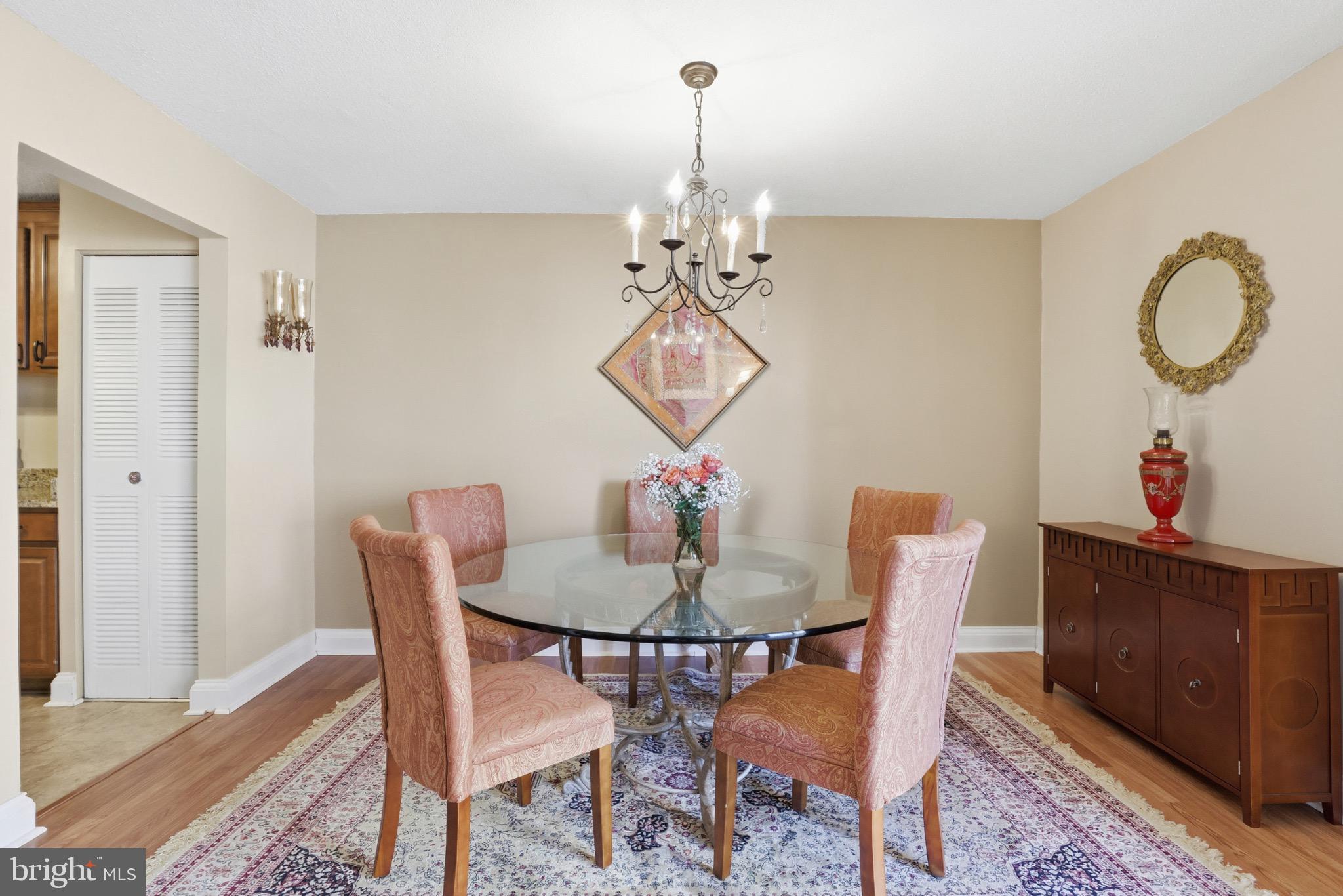 AMERICANA CENTRE - Residential