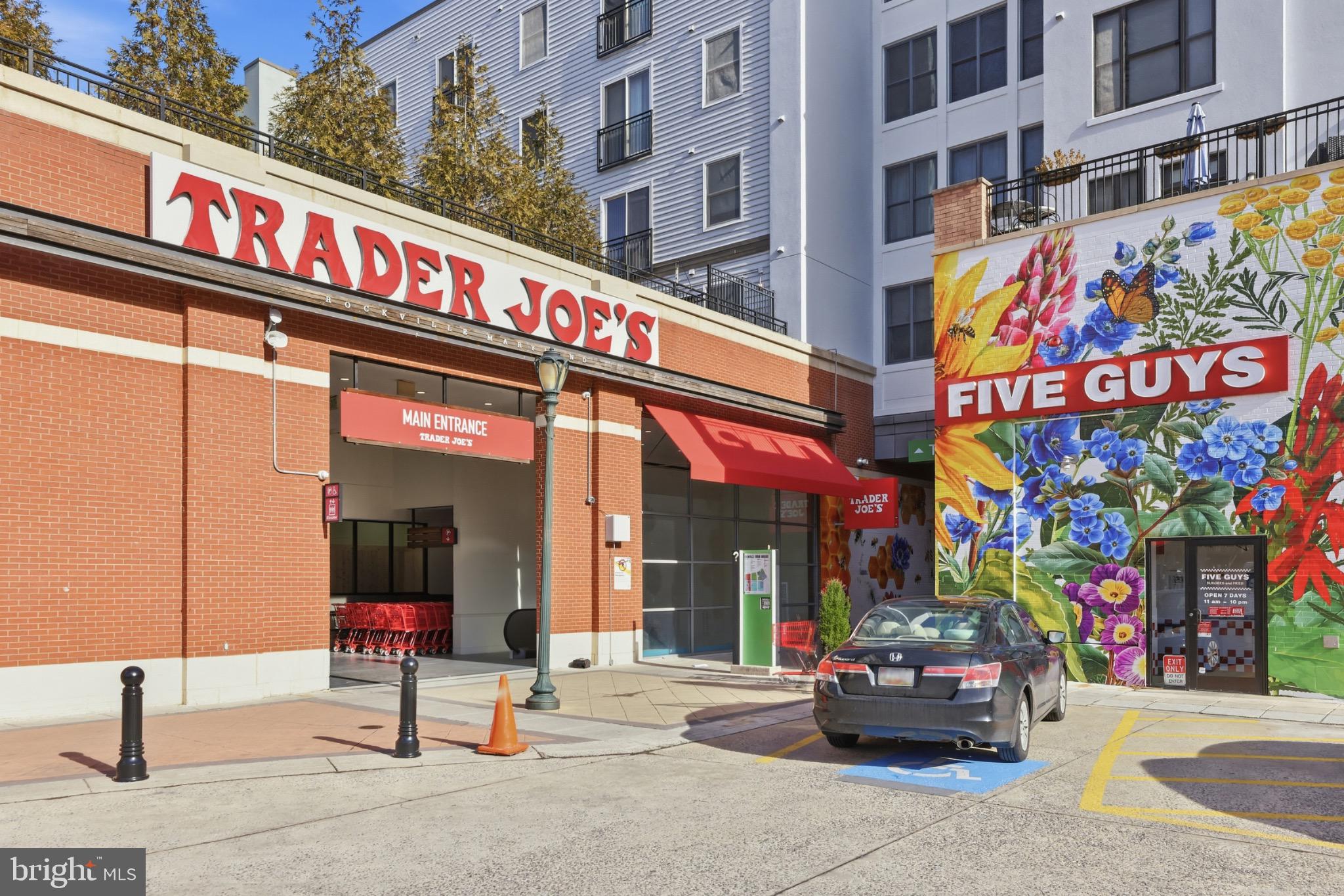 AMERICANA CENTRE - Residential