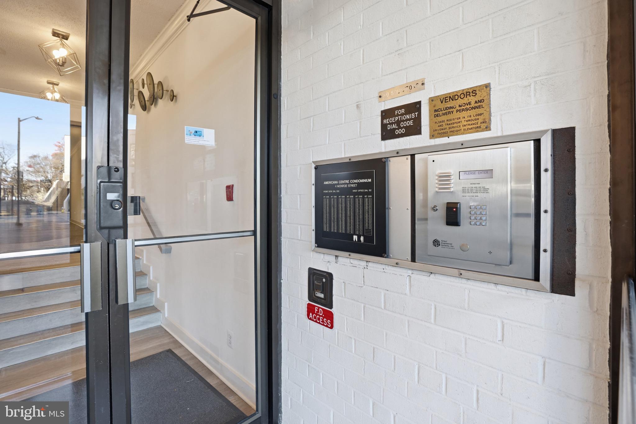 AMERICANA CENTRE - Residential