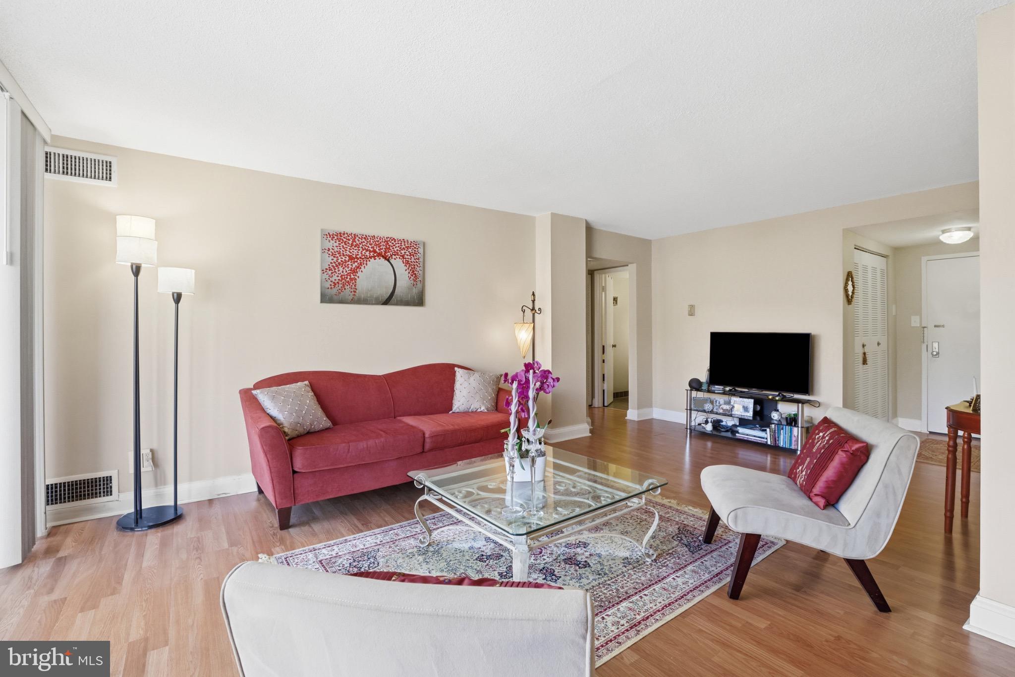 AMERICANA CENTRE - Residential