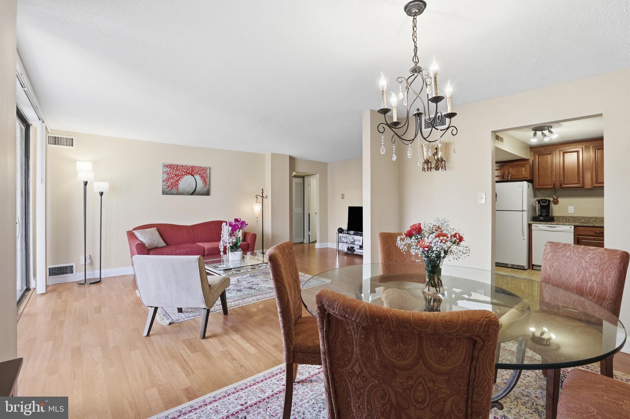 AMERICANA CENTRE - Residential