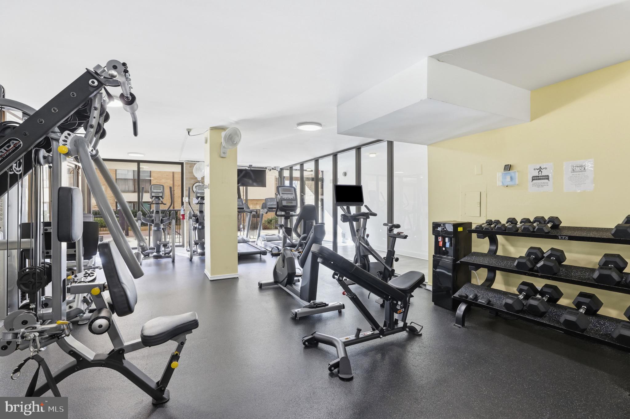 AMERICANA CENTRE - Residential