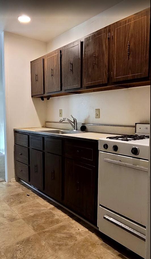 HOLLY HILL CONDOMINIUMS - Residential
