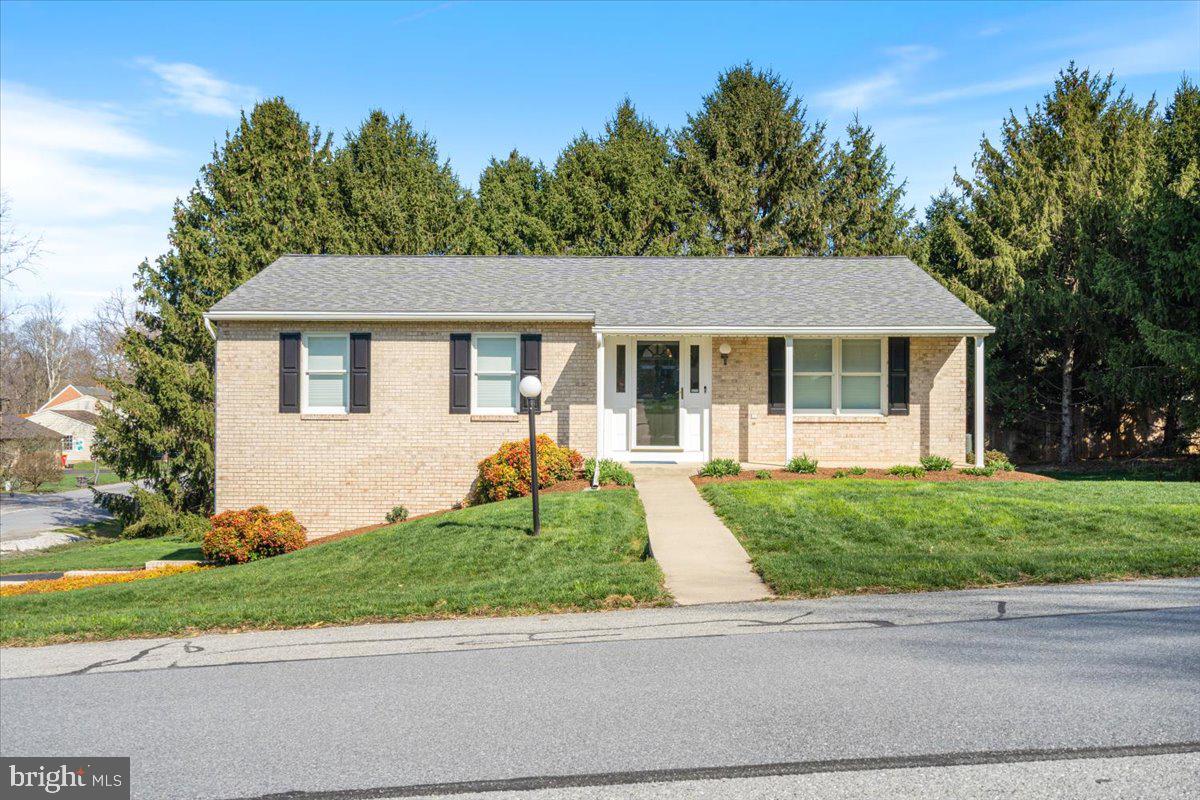 COLONIAL PARK EAST - Residential