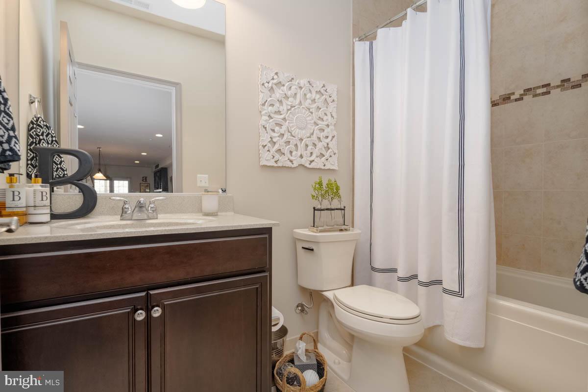 TOLLGATE VILLAGE - Residential