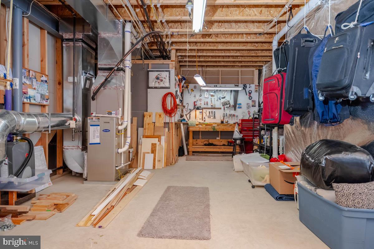 TOLLGATE VILLAGE - Residential