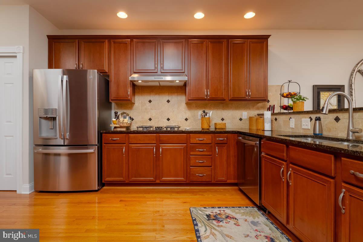 TOLLGATE VILLAGE - Residential